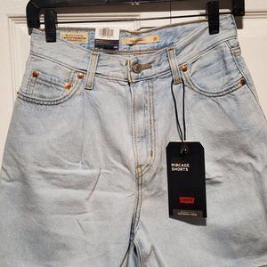 NWT Levi's Ribcage denim shorts